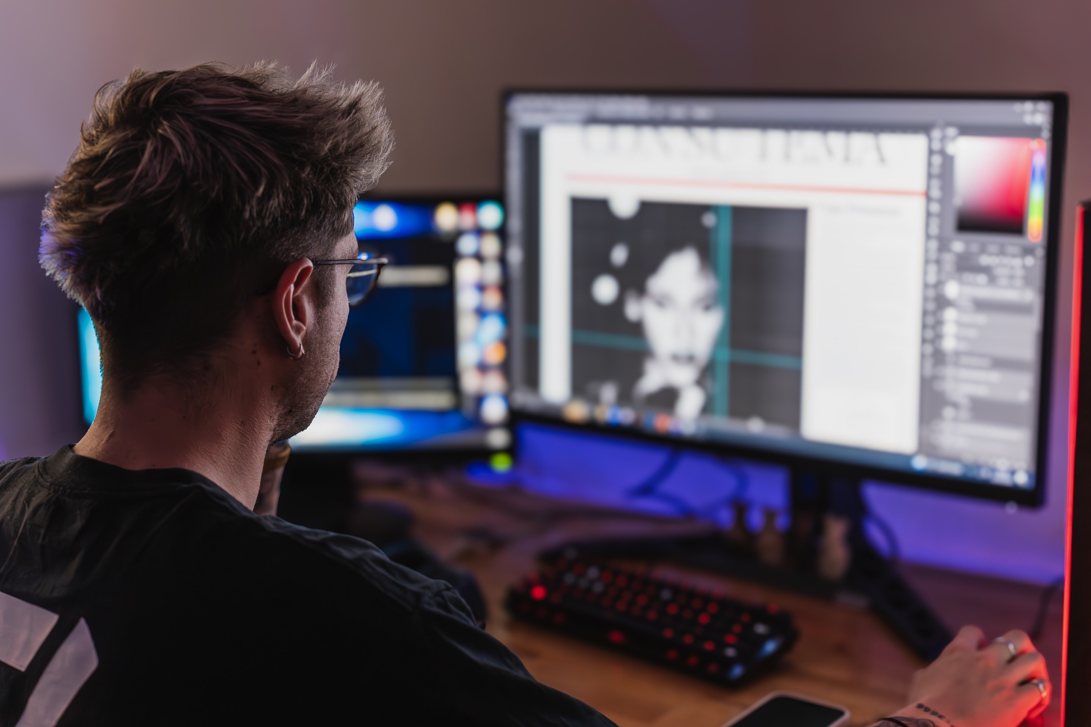 How Many Graphic Designers Are There in The World